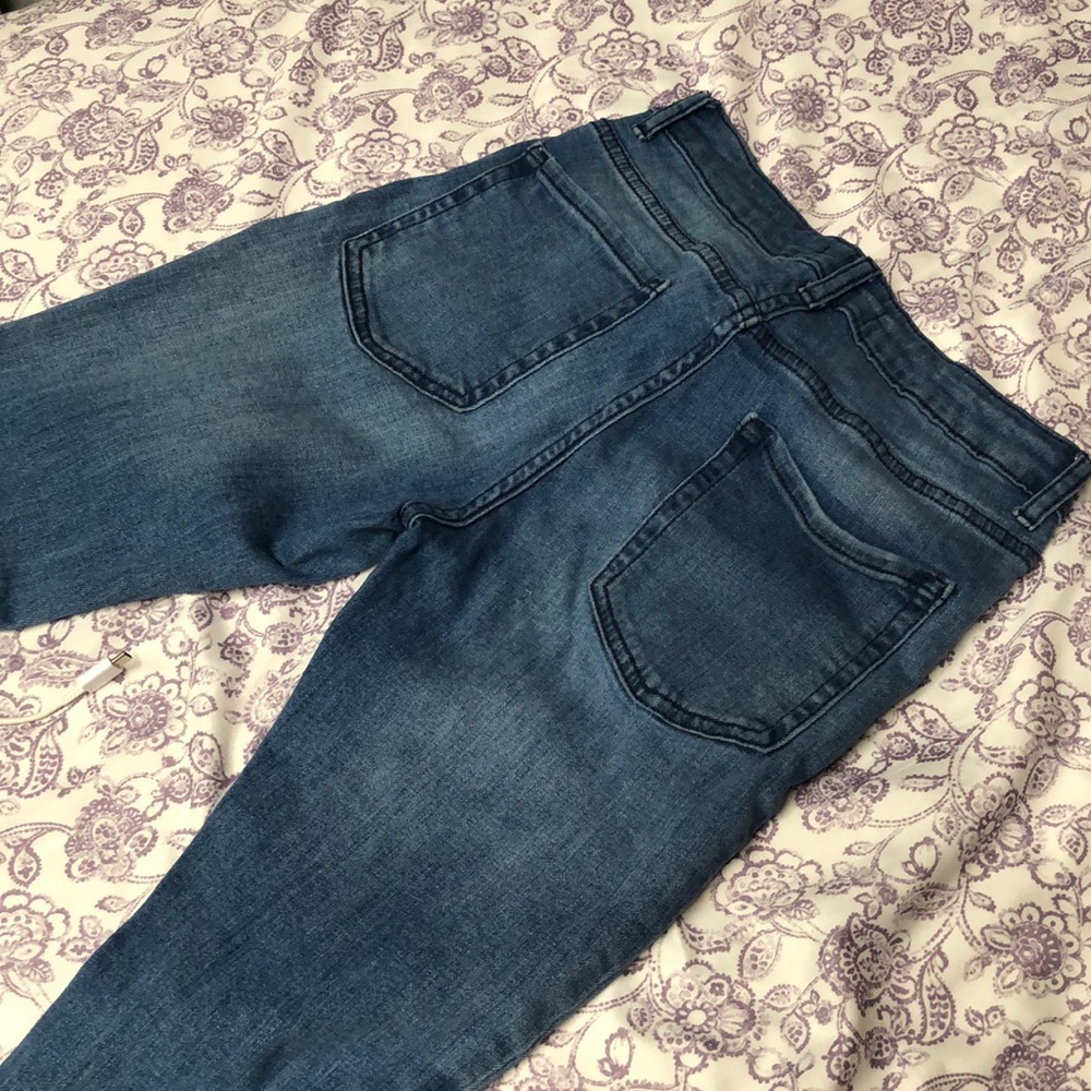 JEANS - Picture 3 of 4